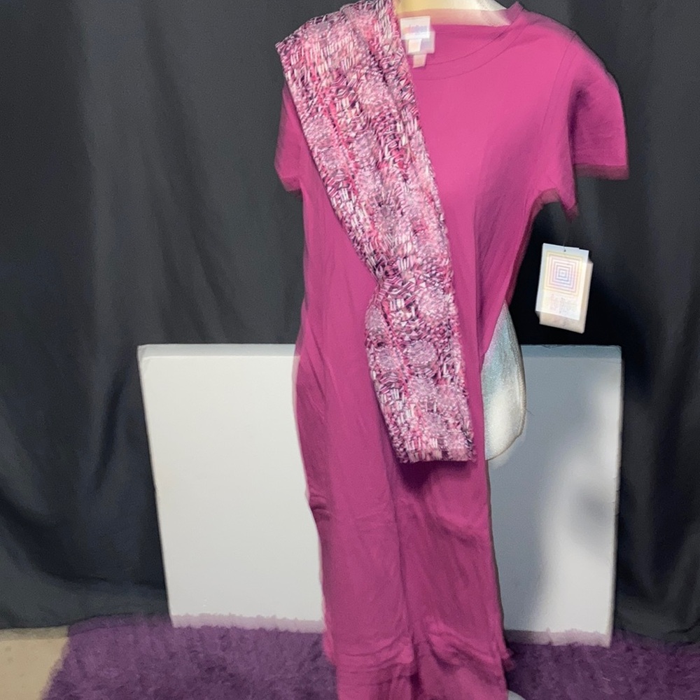 HP🎊🎊🎊🎊Pink Dress with Matching Leggings